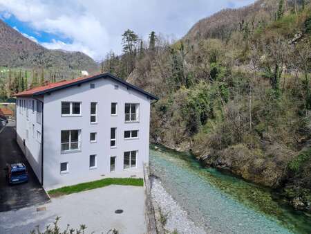 Objekt Zalog 11 (Špela Kranjc)